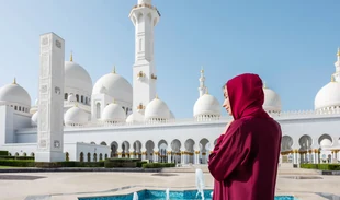 Private Abu Dhabi half-day city tour at Sheikh Zayed Grand Mosque