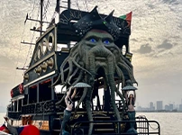 Black Pearl pirate boat sightseeing cruise